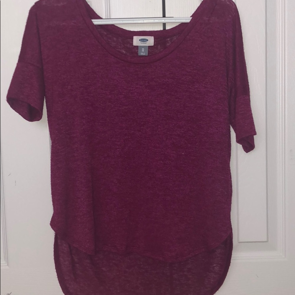 maroon/pink old navy tee